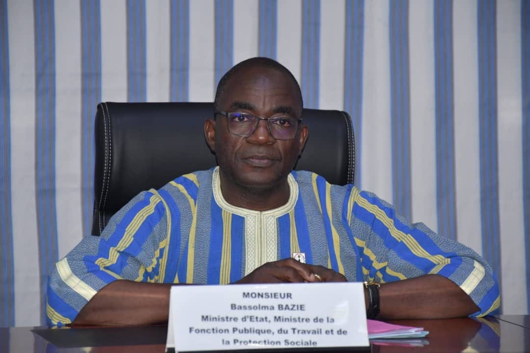 Assises nationales sur la dématérialisation Le ministre d’Etat, Bassolma Bazié, préside la